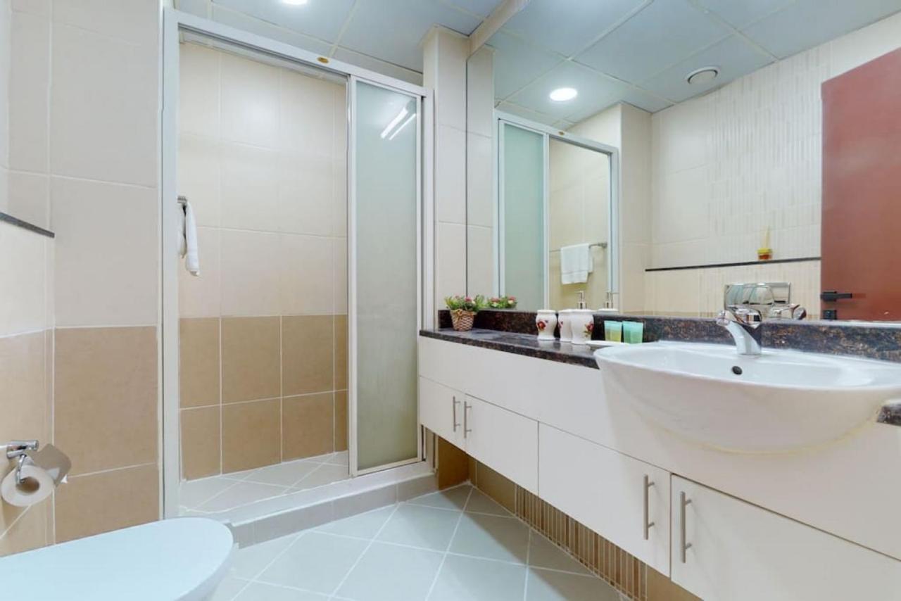 The Zen Tower - Peace Three Bedroom * Dubai