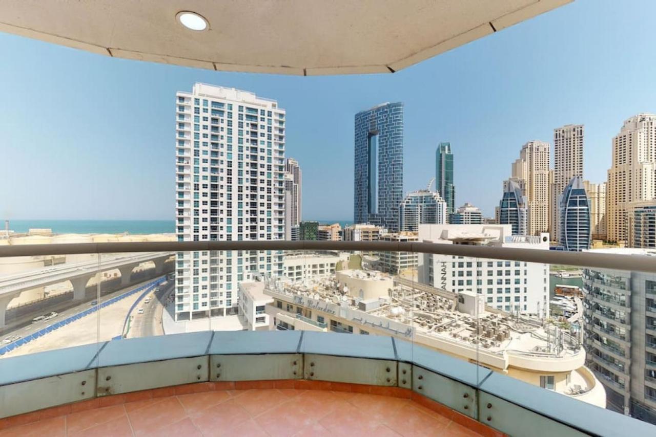 The Zen Tower - Peace Three Bedroom Dubai