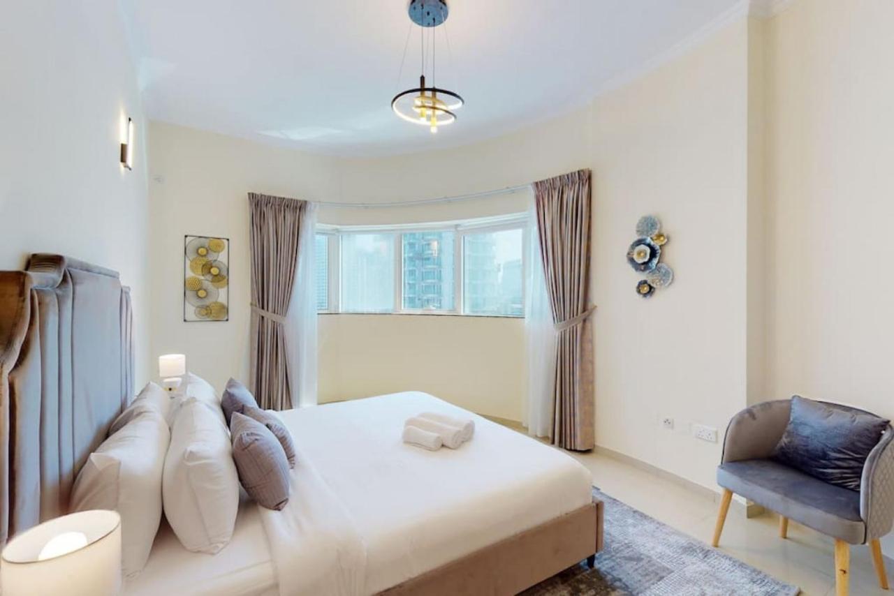 Apartment The Zen Tower - Peace Three Bedroom Dubai