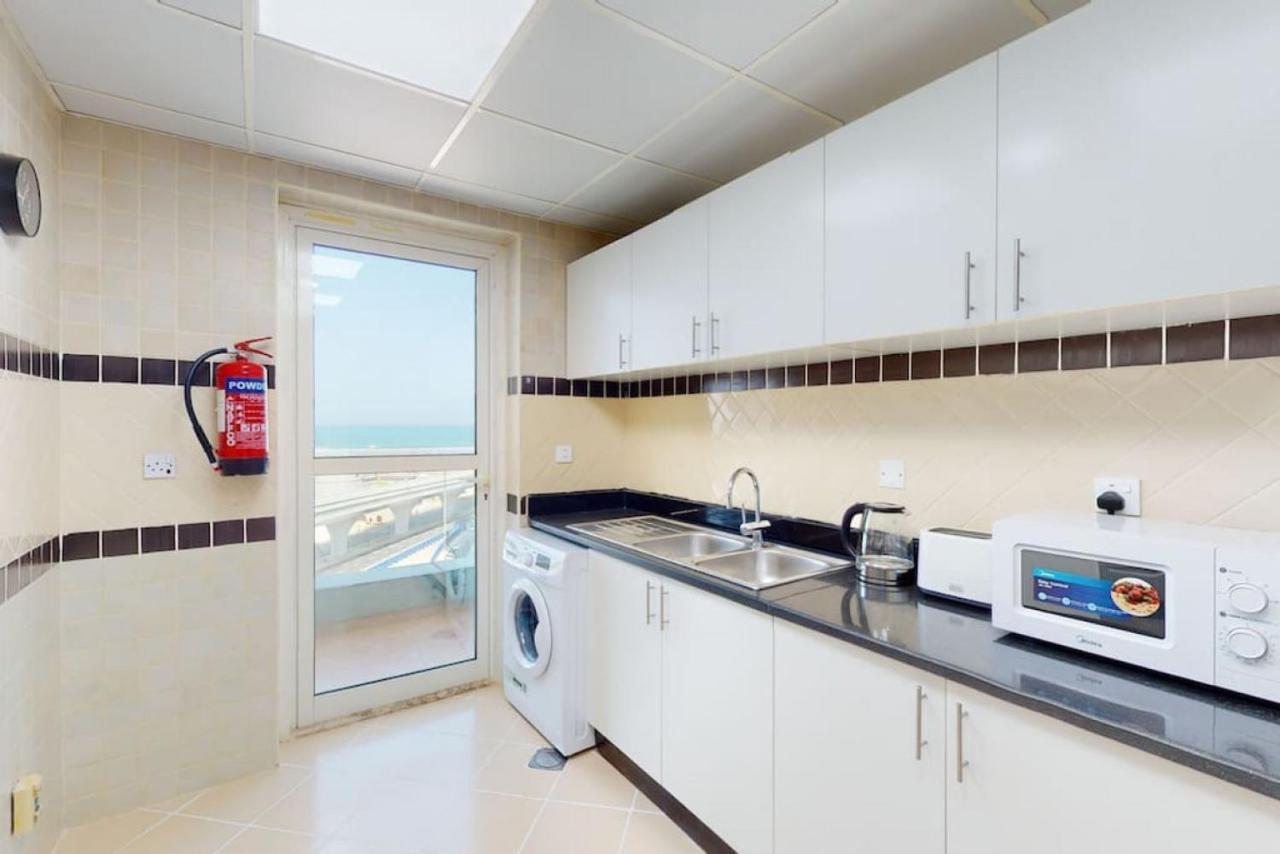 The Zen Tower - Peace Three Bedroom Dubai