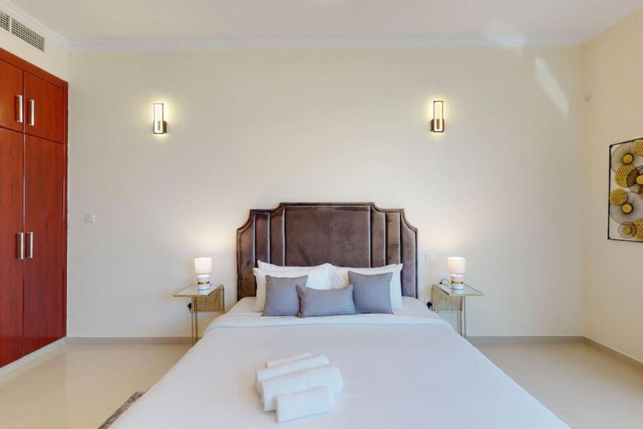 The Zen Tower - Peace Three Bedroom * Dubai