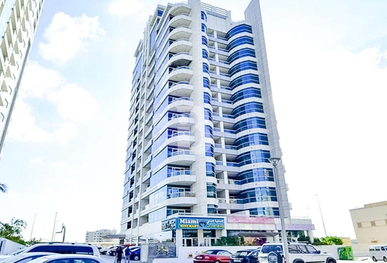 Apartment The Zen Tower - Peace Three Bedroom Dubai